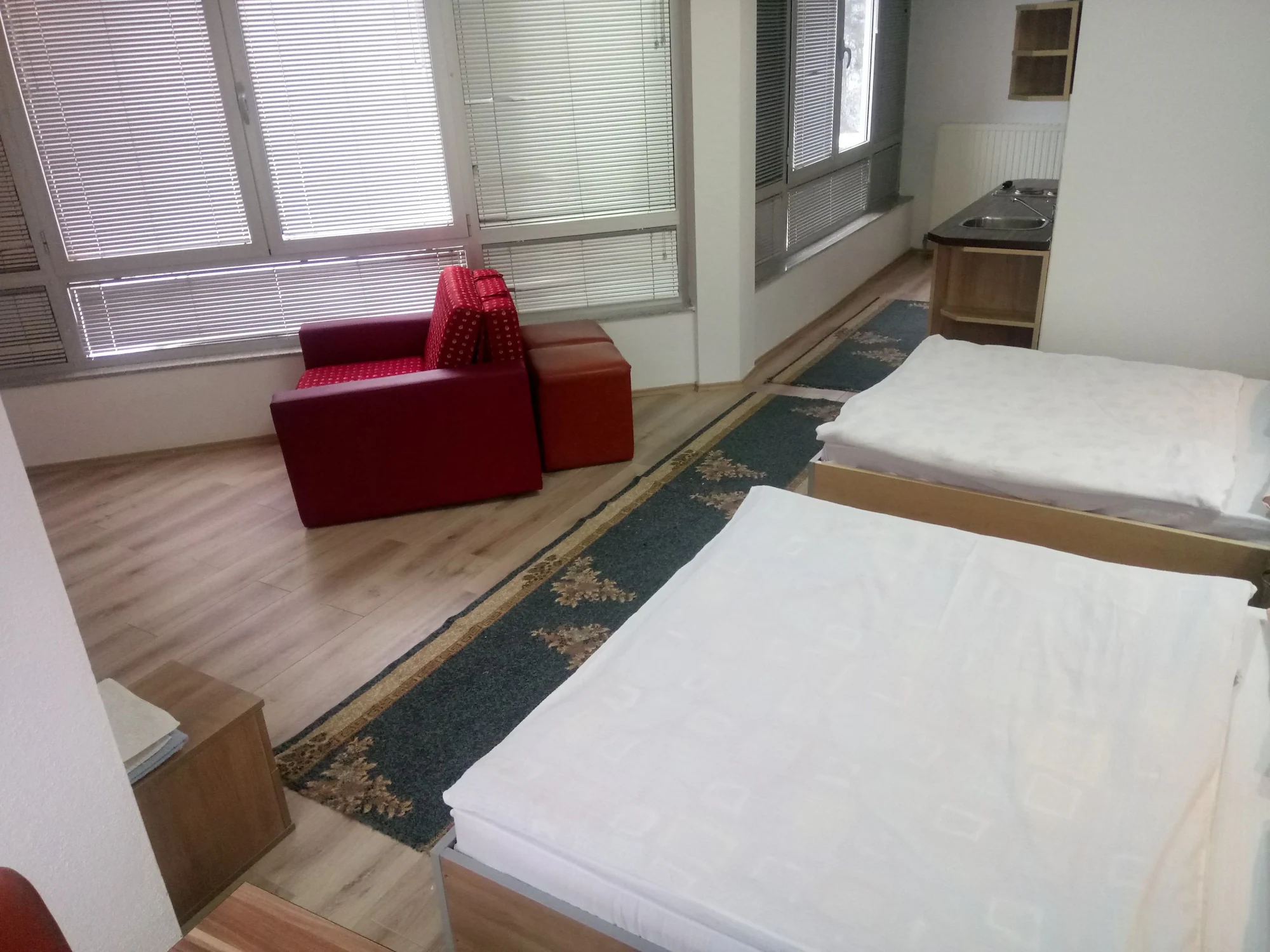 Classic Double Studio twin beds
