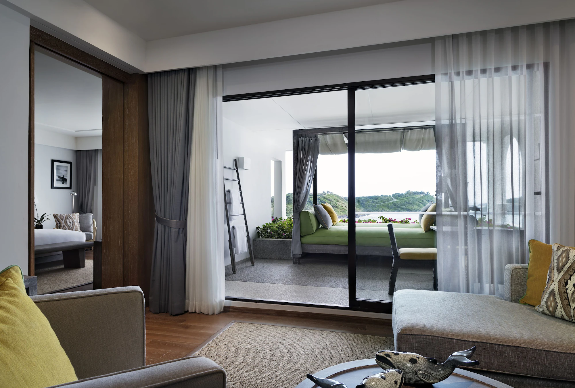 Deluxe Double room with ocean view full double bed