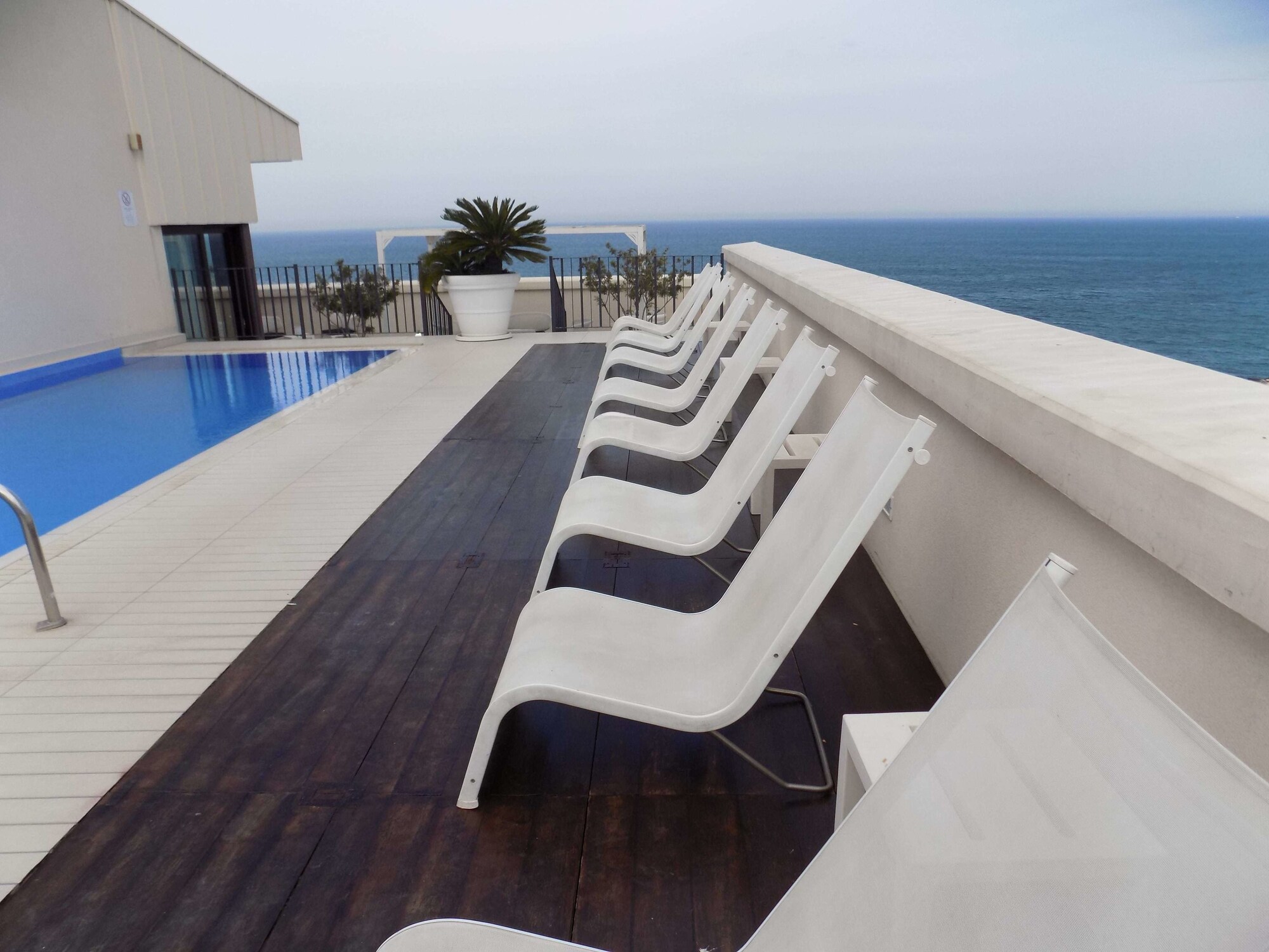 Jr Hotels Grande Albergo delle Nazioni Bari exterior