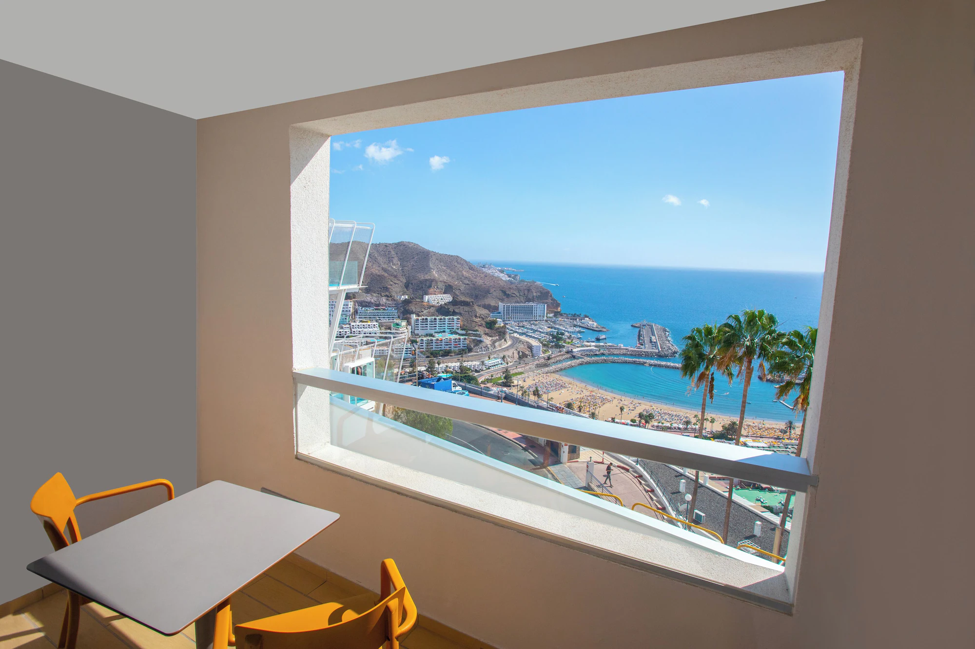 1 Bedroom Classic Double Apartment with balcony and with sea view full double bed
