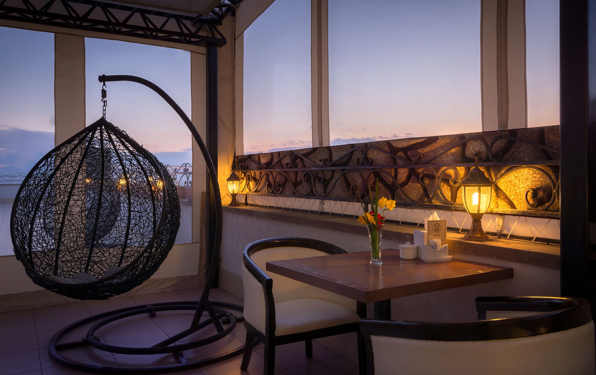 14th Floor Hotel exterior