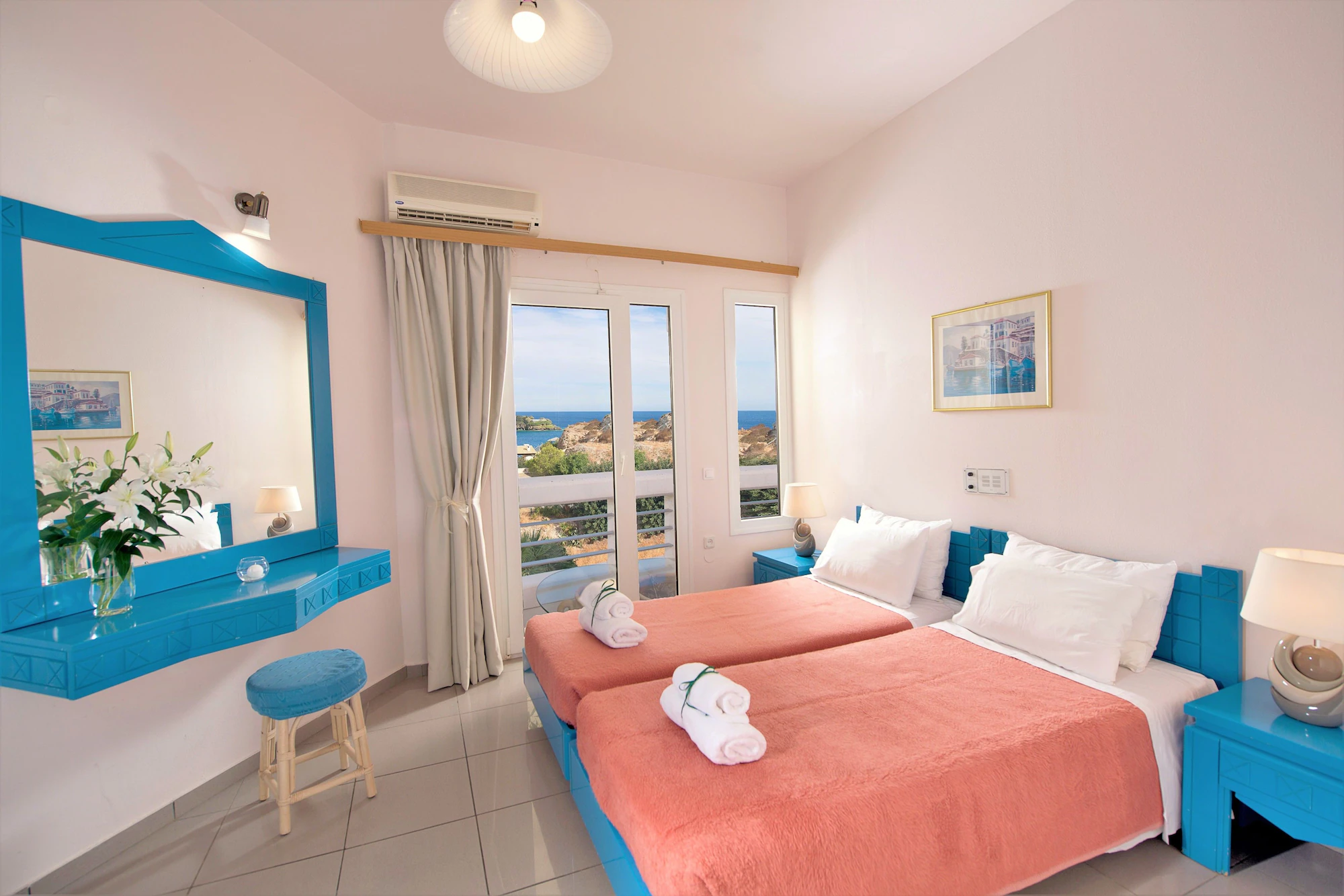1 Bedroom Double Apartment with land view full double bed