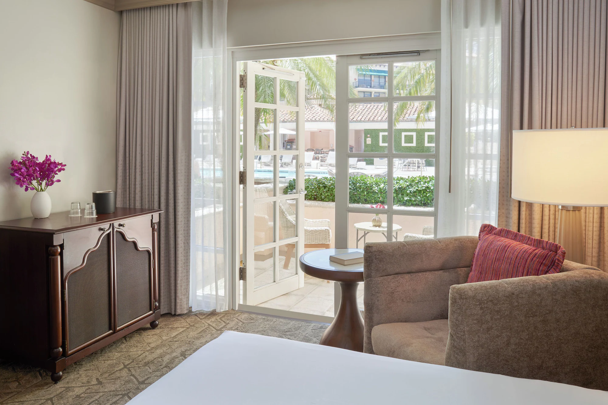 Andalusia Presidential Double Suite full double bed