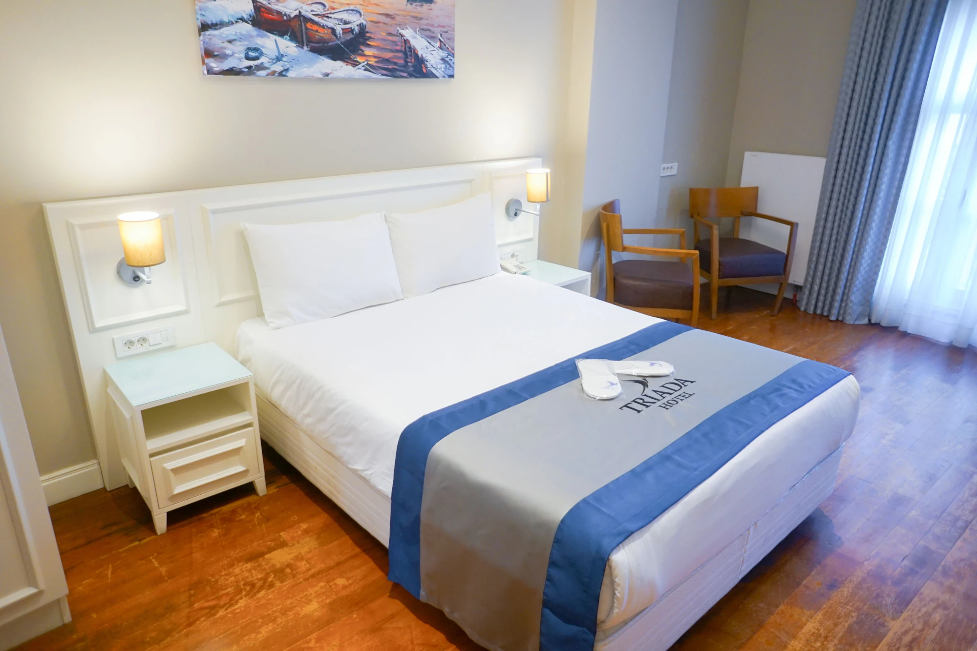 Deluxe Double room with balcony full double bed