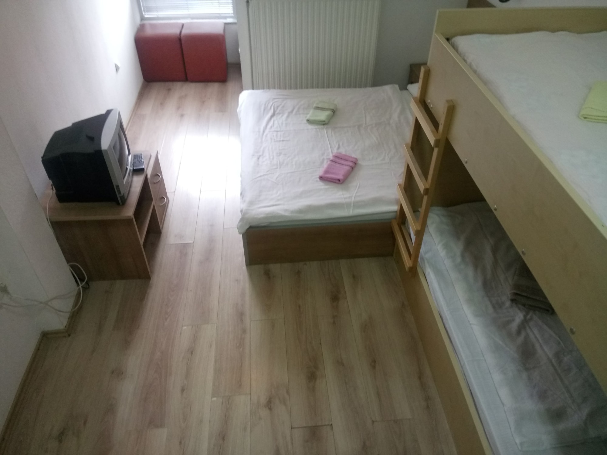 Classic Single room full double bed