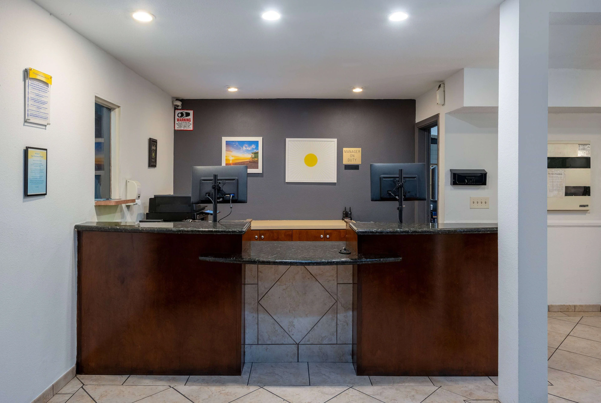 Days Inn By Wyndham Encinitas Moonlight Beach - 恩西尼塔斯
