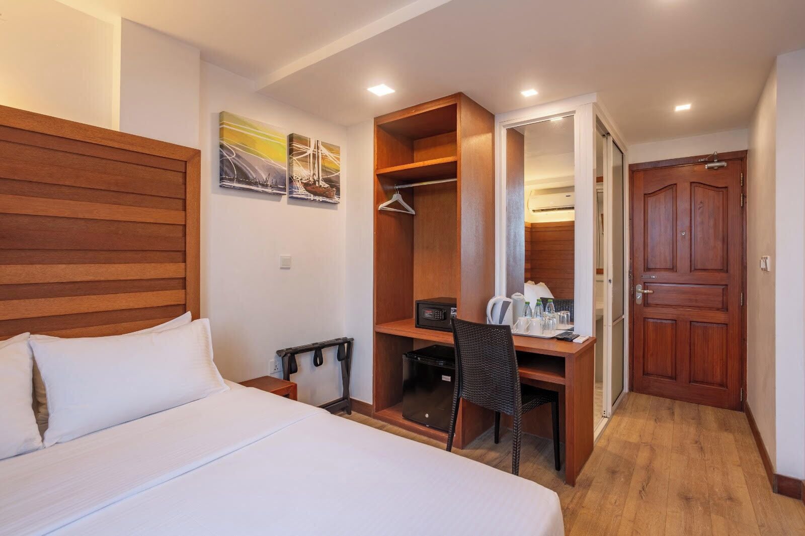 Deluxe Triple room with balcony