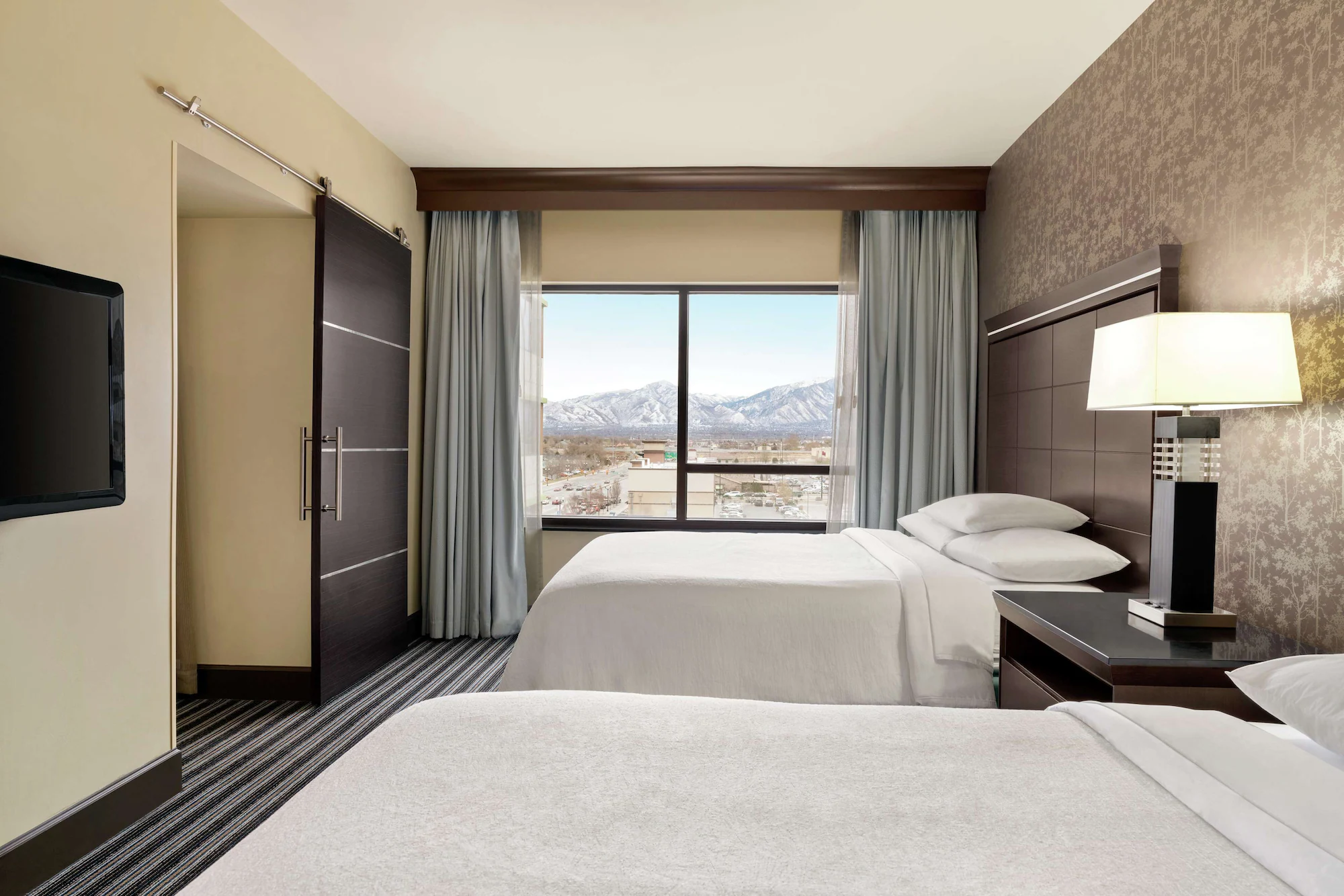 2 Bedrooms Premium Double Suite full double bed