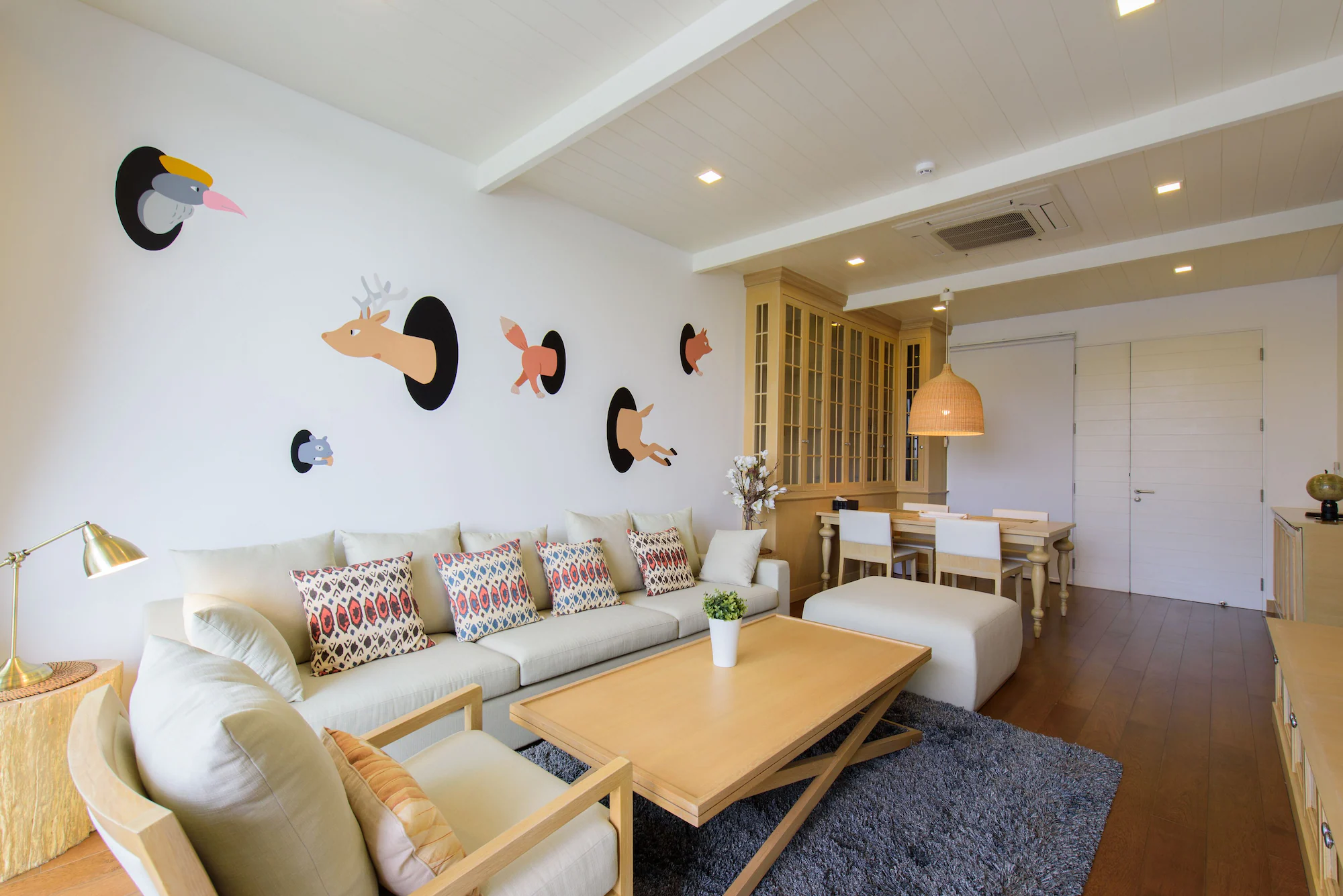 1 Bedroom Deluxe Single Suite with lake view