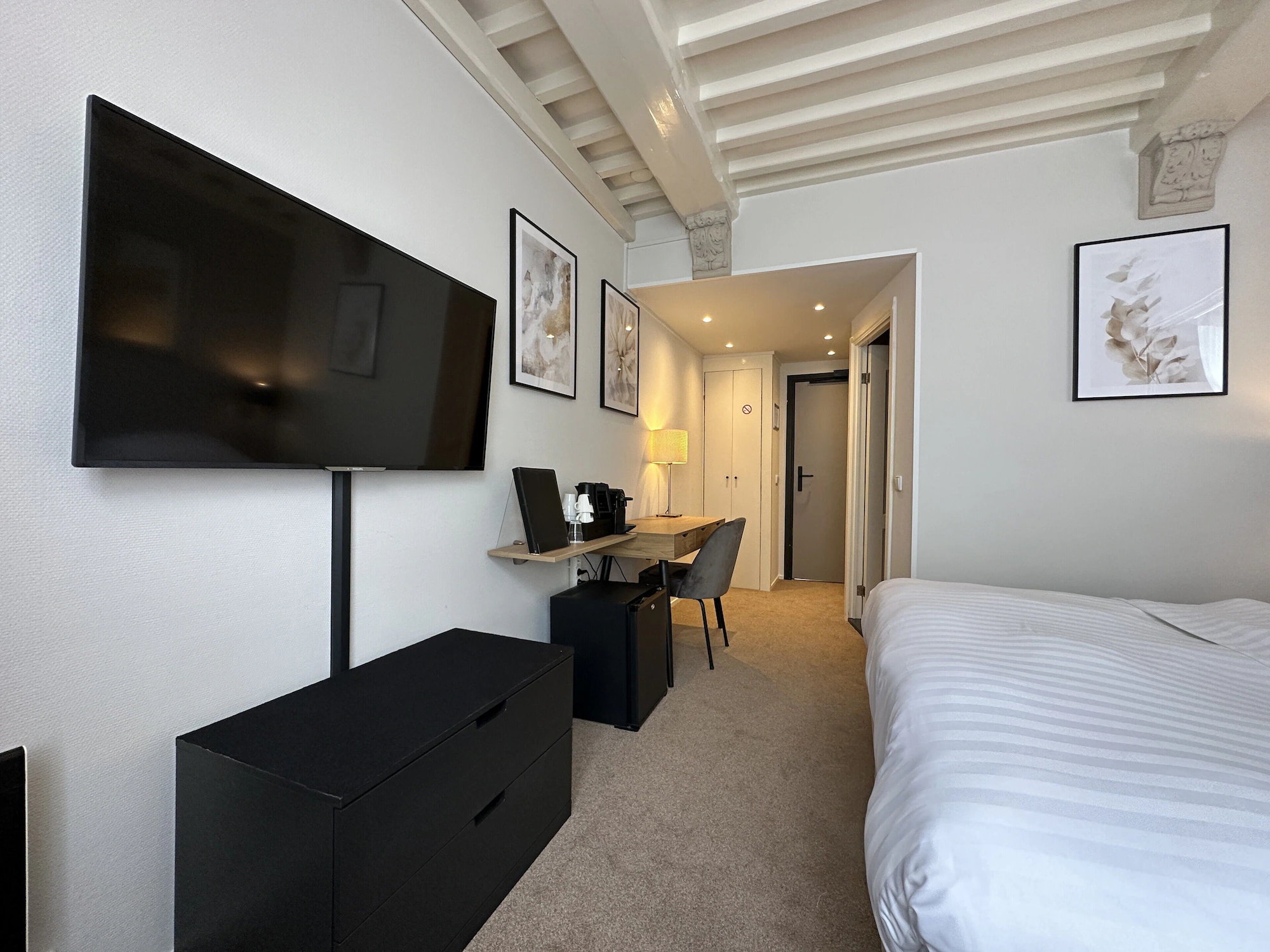 Hotel Grand Canal exterior