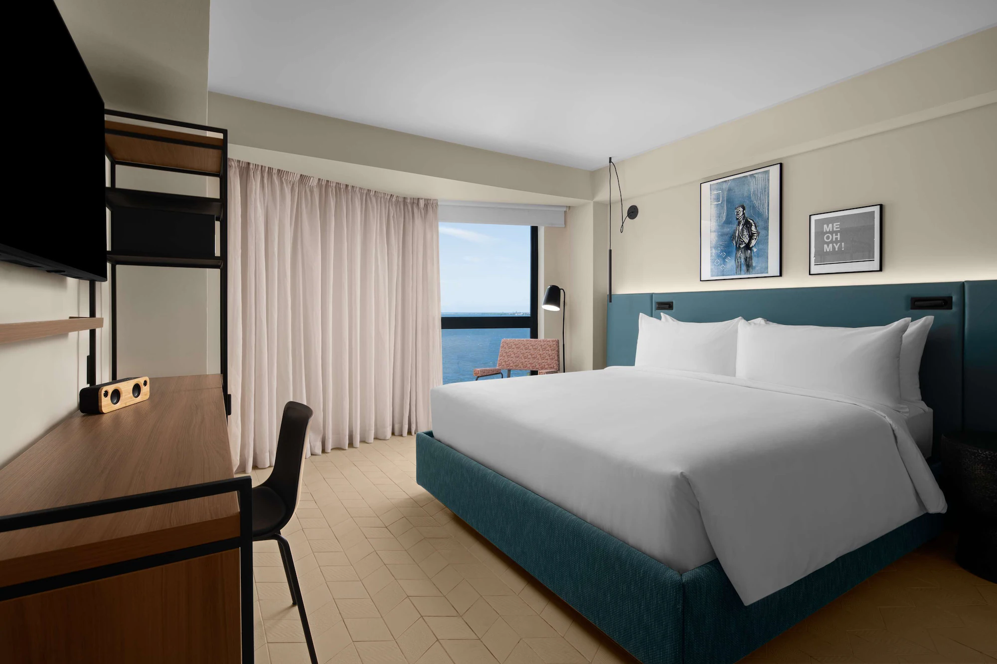 1 Bedroom Rok Double Suite full double bed