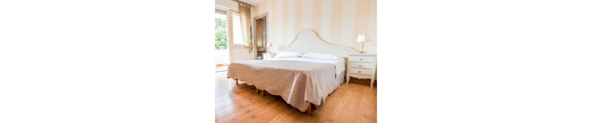 Standard Double room with garden view full double bed