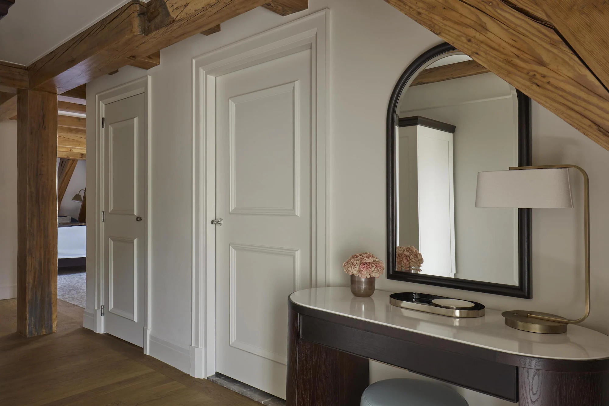1 Bedroom with Canal View Double Suite full double bed