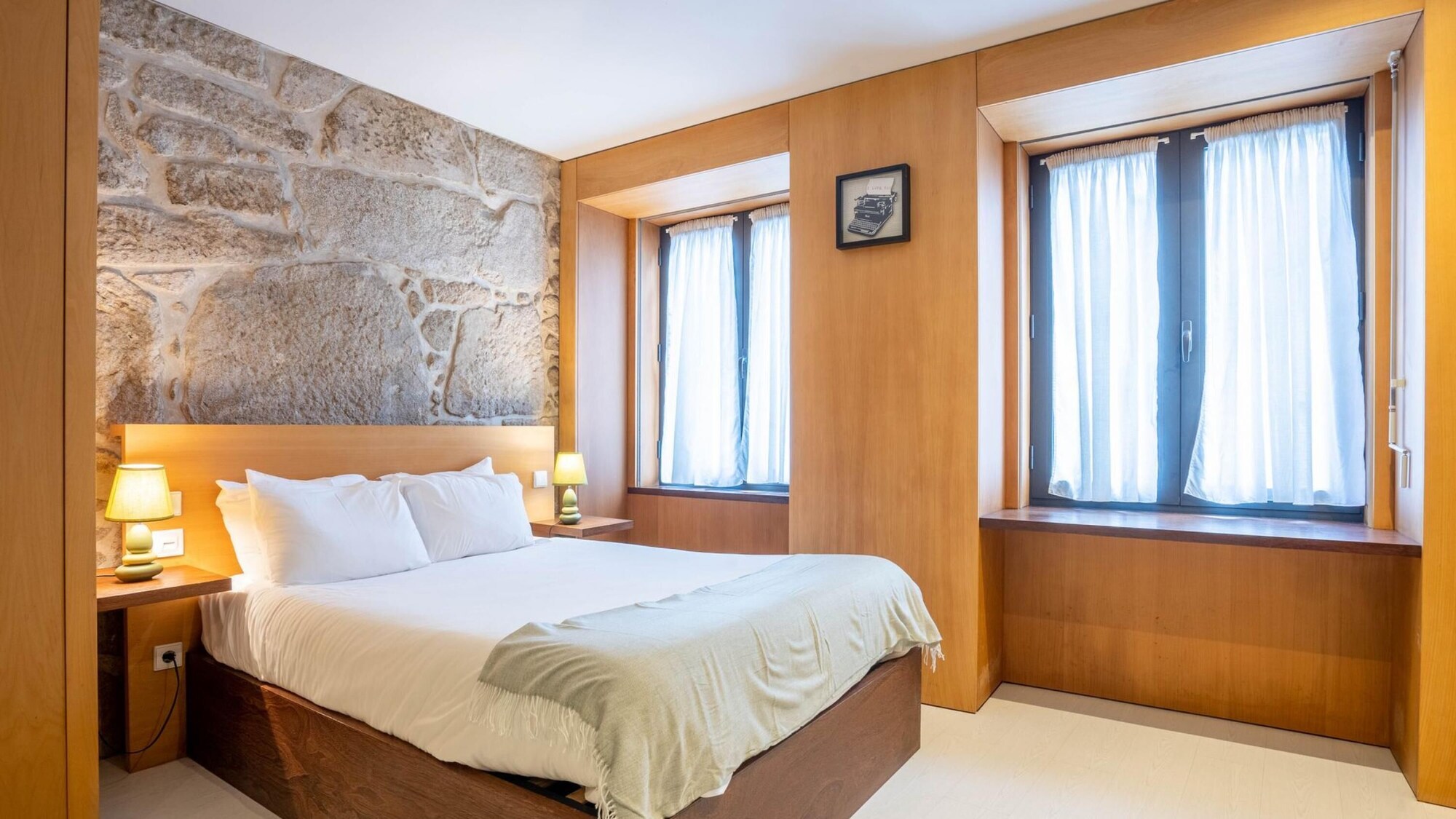2 Bedrooms Quadruple Apartment