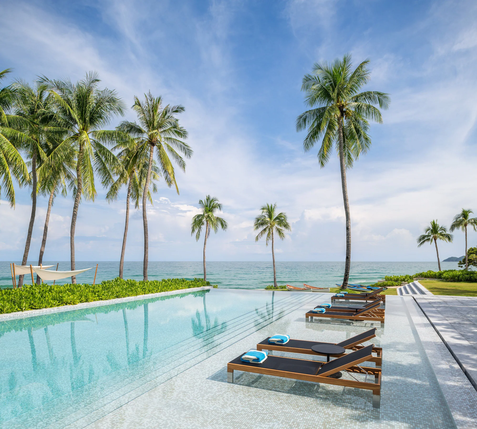 Deluxe Double room with ocean view full double bed