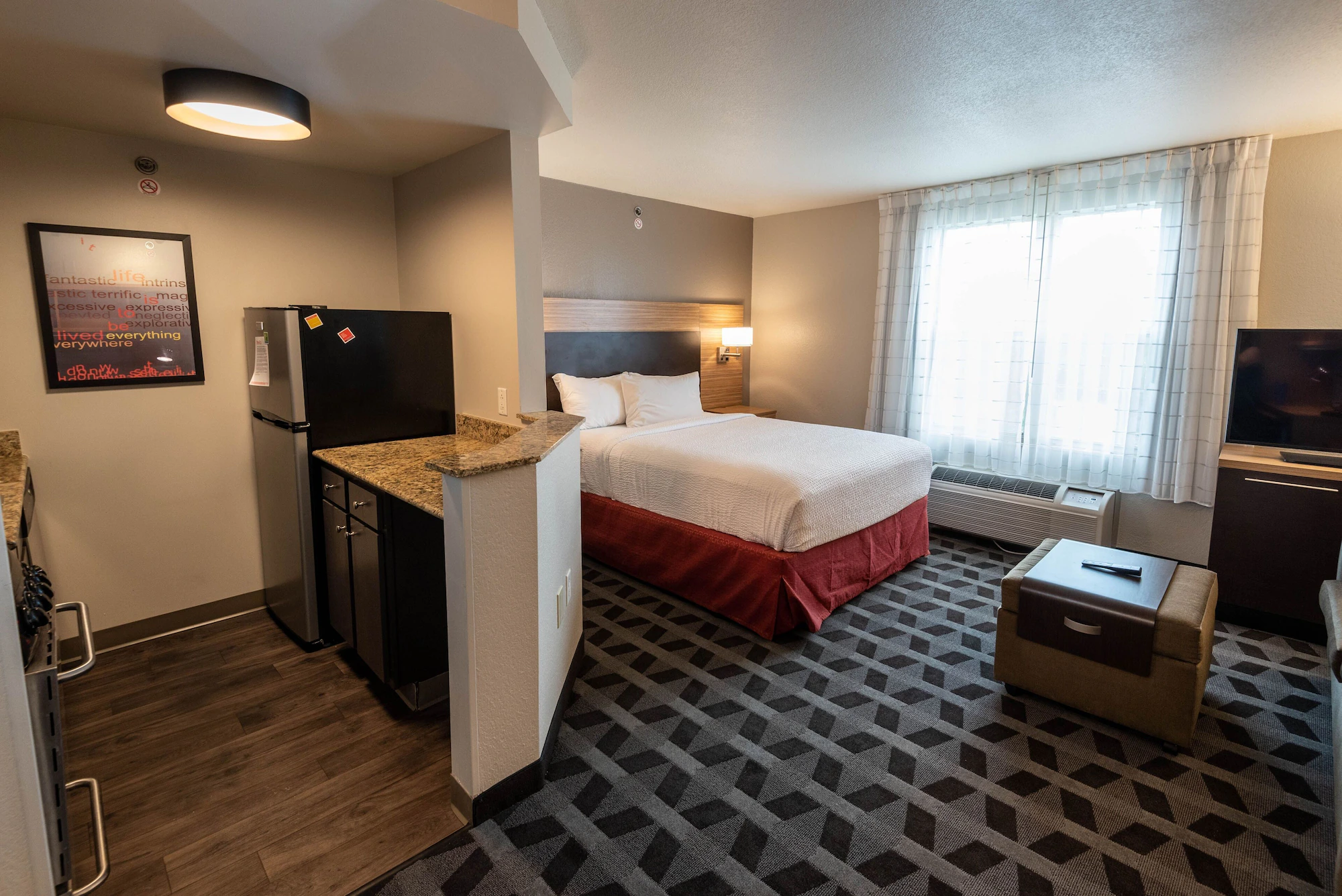 1 Bedroom Double Suite full double bed