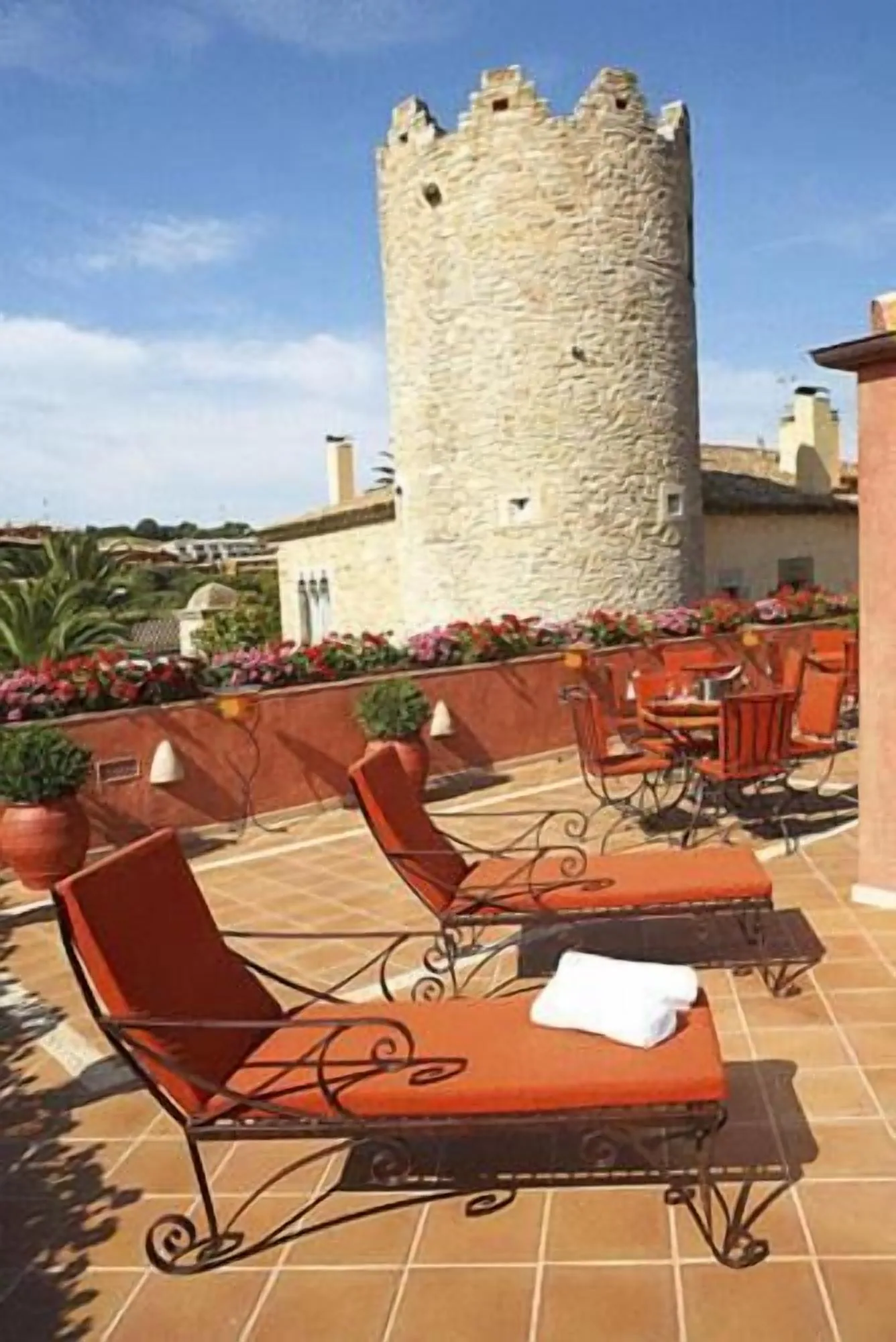 Deluxe Double room with balcony full double bed