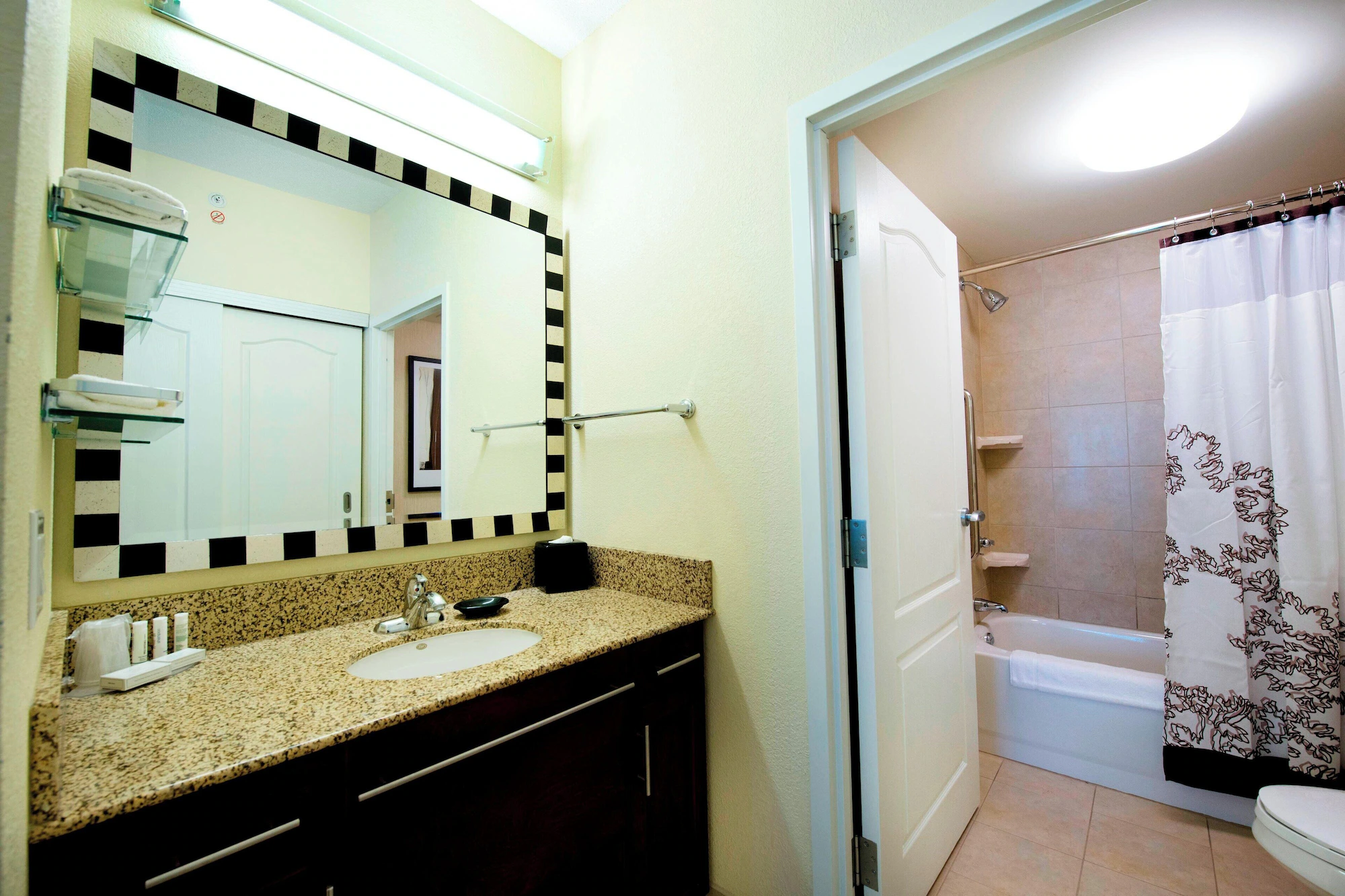 1 Bedroom Double Suite with city view