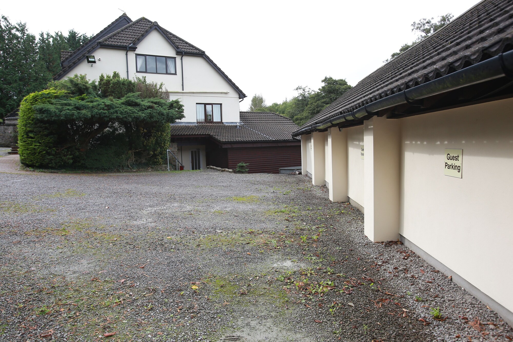 1 Bedroom Standard Double Family room with garden view full double bed