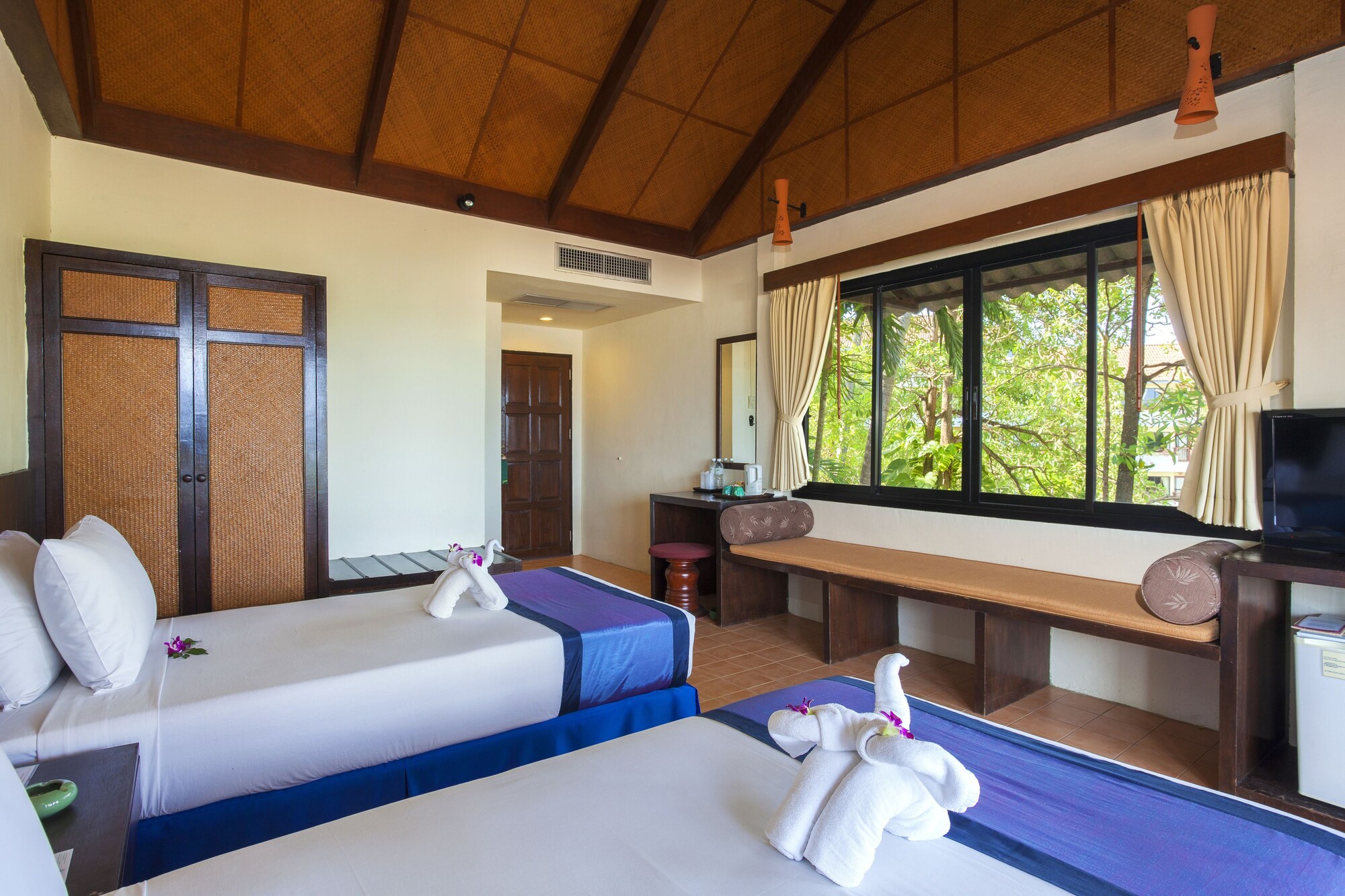 Deluxe Double room with sea view full double bed