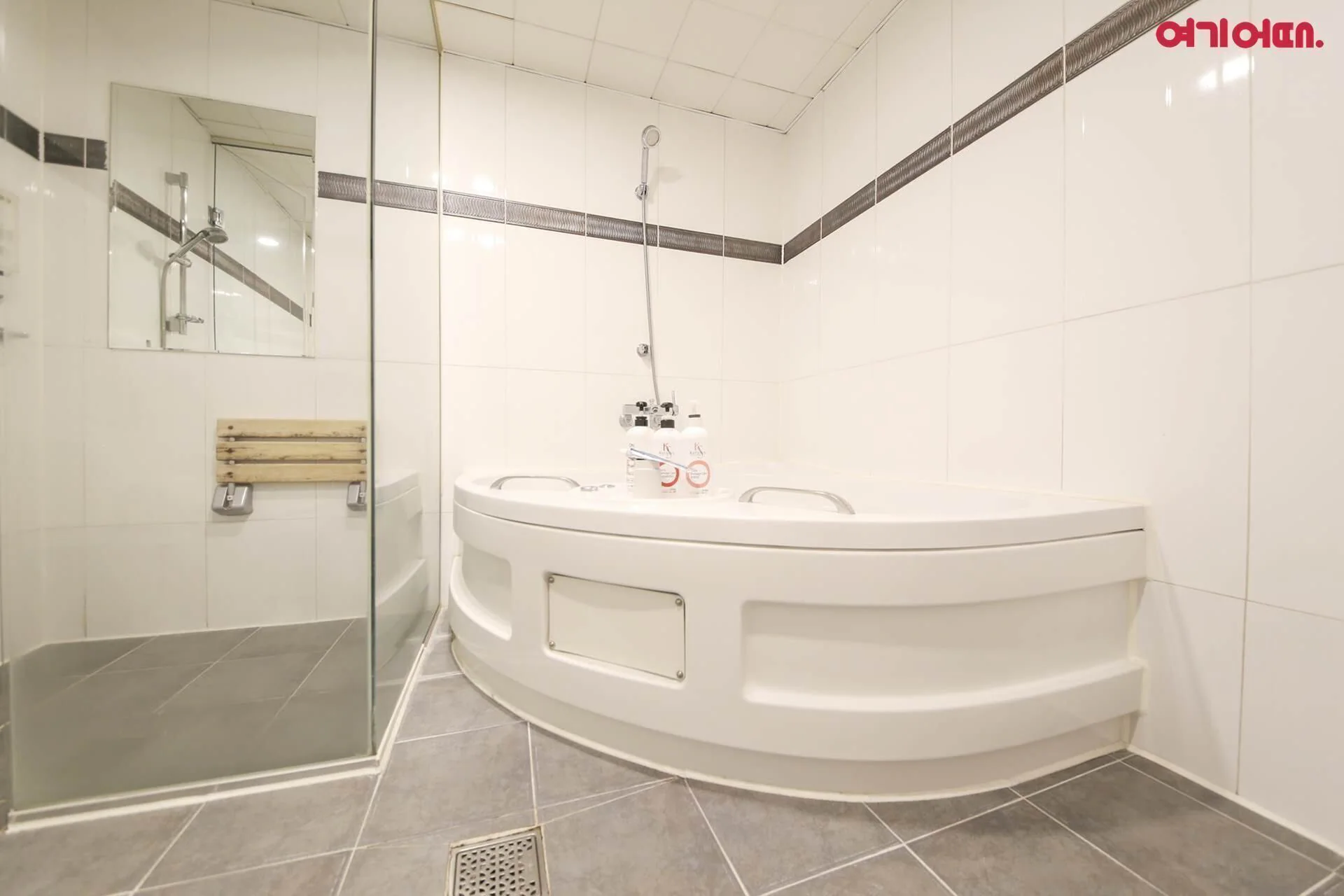 Deluxe Double room twin beds