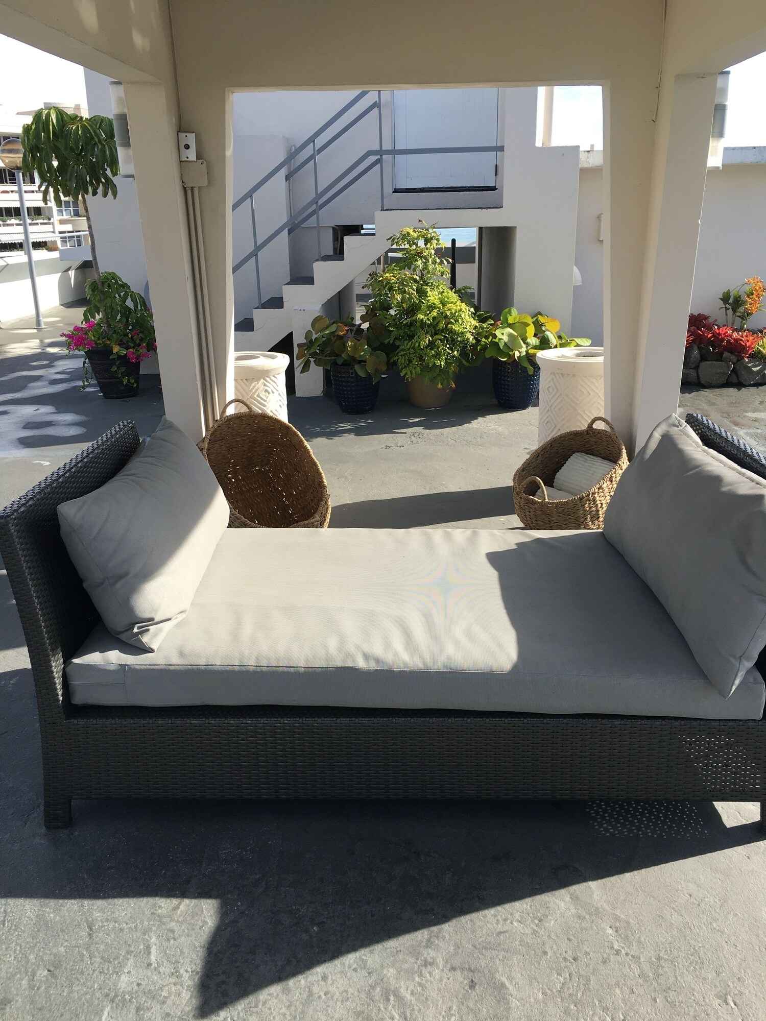 Deluxe Quadruple room with sea view twin beds