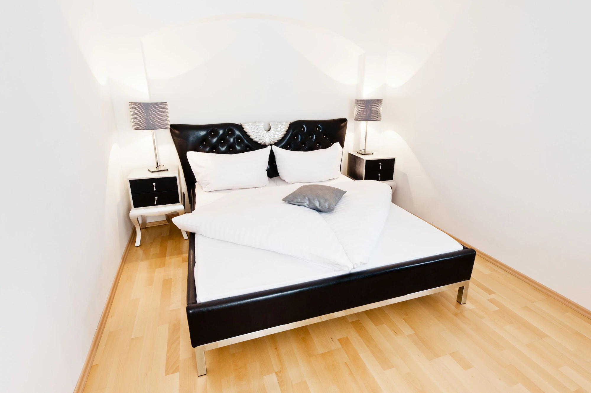 Double Suite full double bed