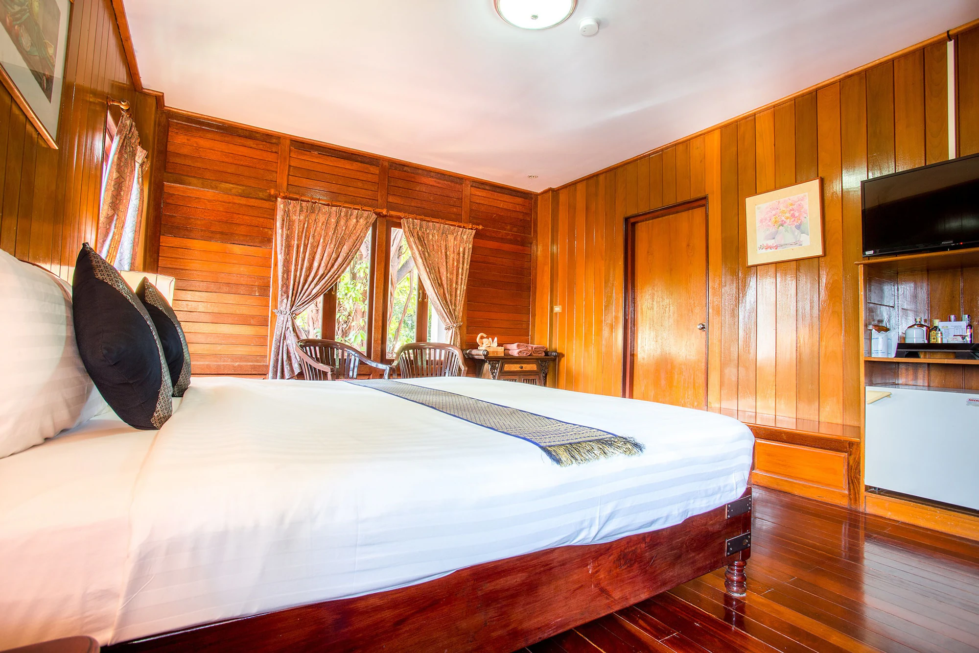 Deluxe Double room with balcony and with view full double bed