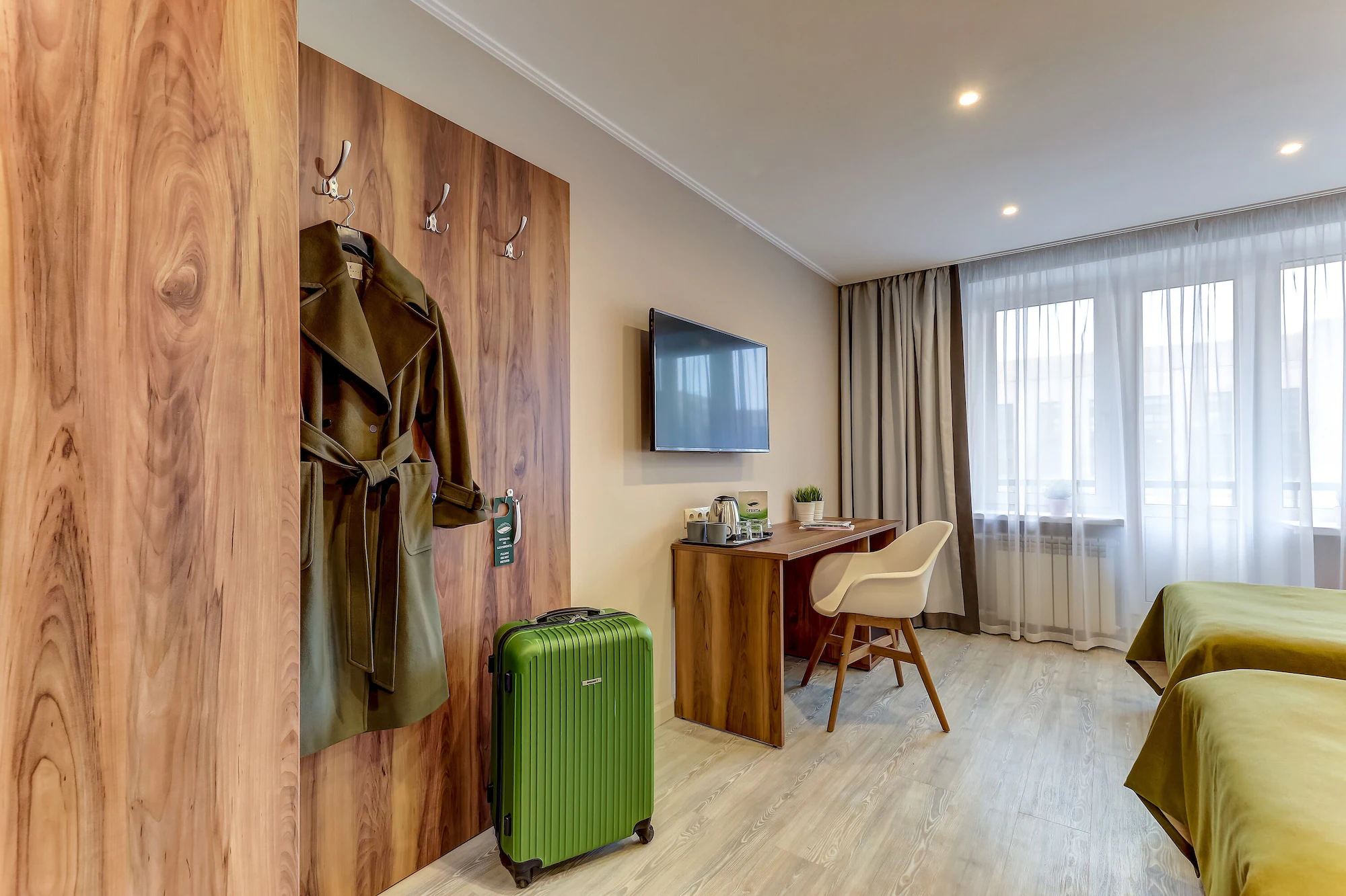 Double Suite full double bed