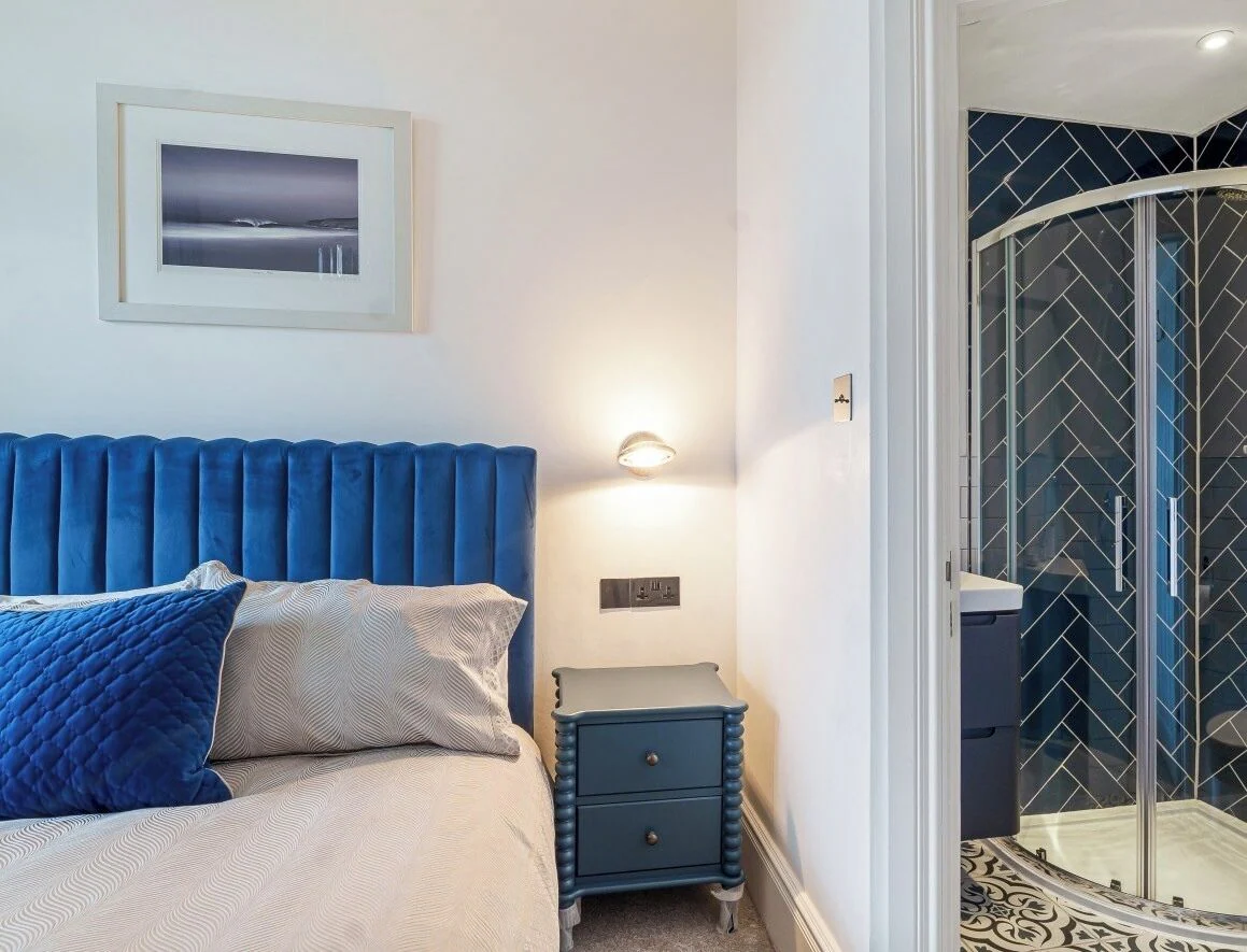 Deluxe Double room with balcony and with ocean view full double bed
