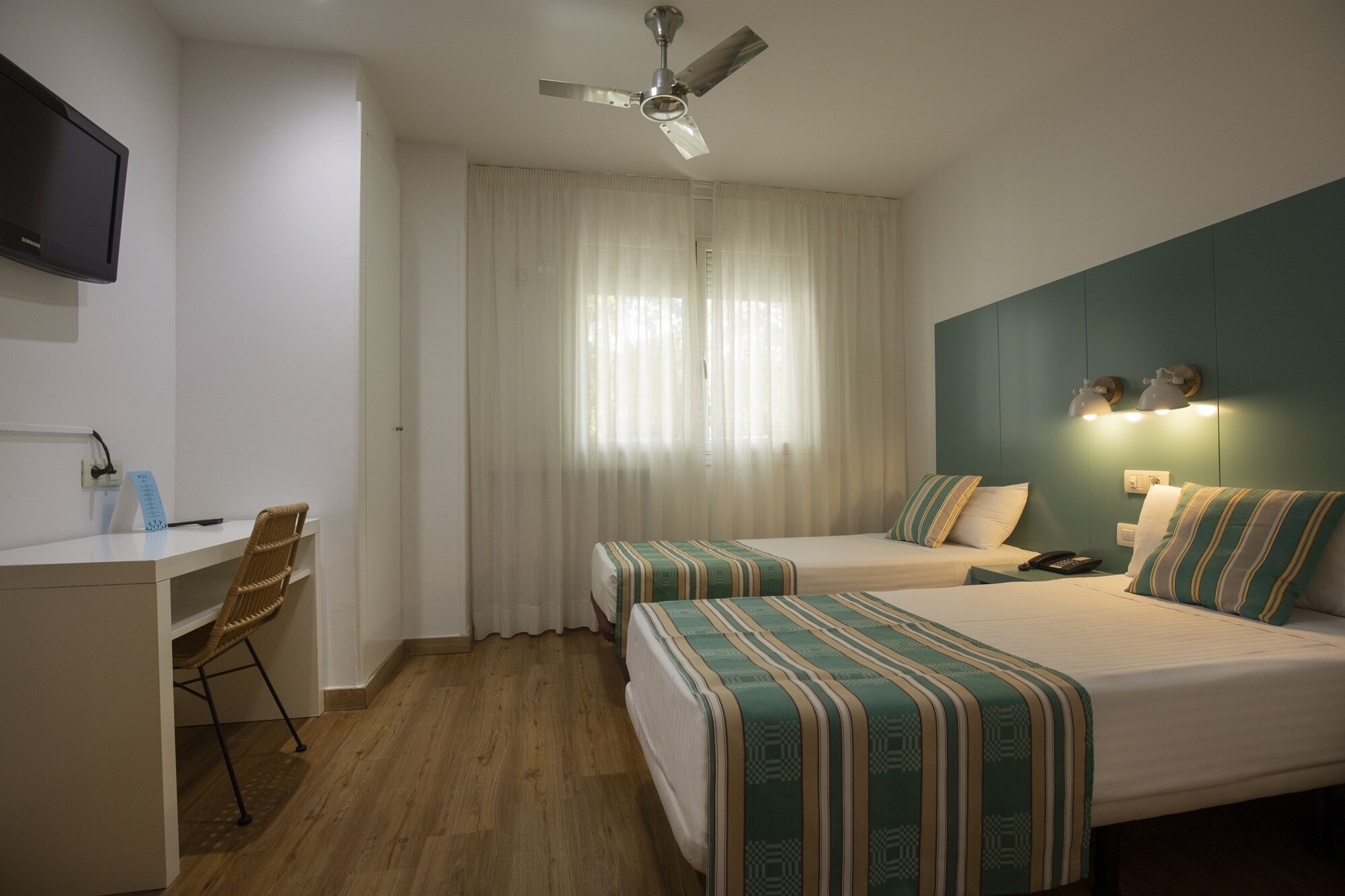 Double room twin beds