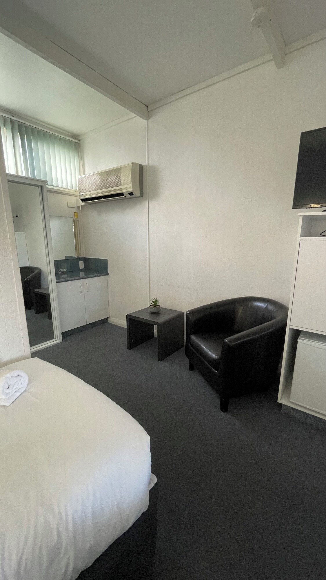 Deluxe Double room full double bed