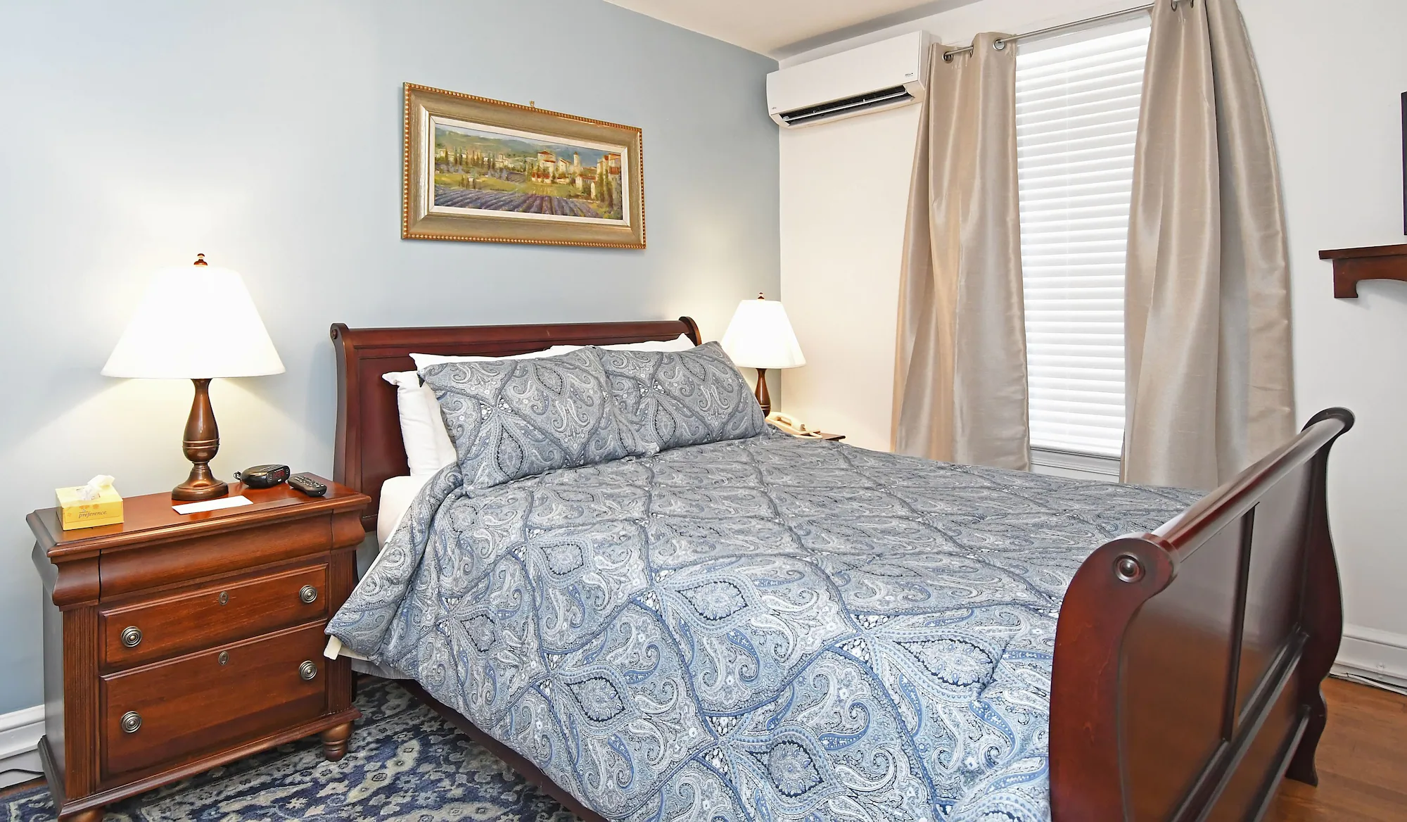 Deluxe Double Suite full double bed