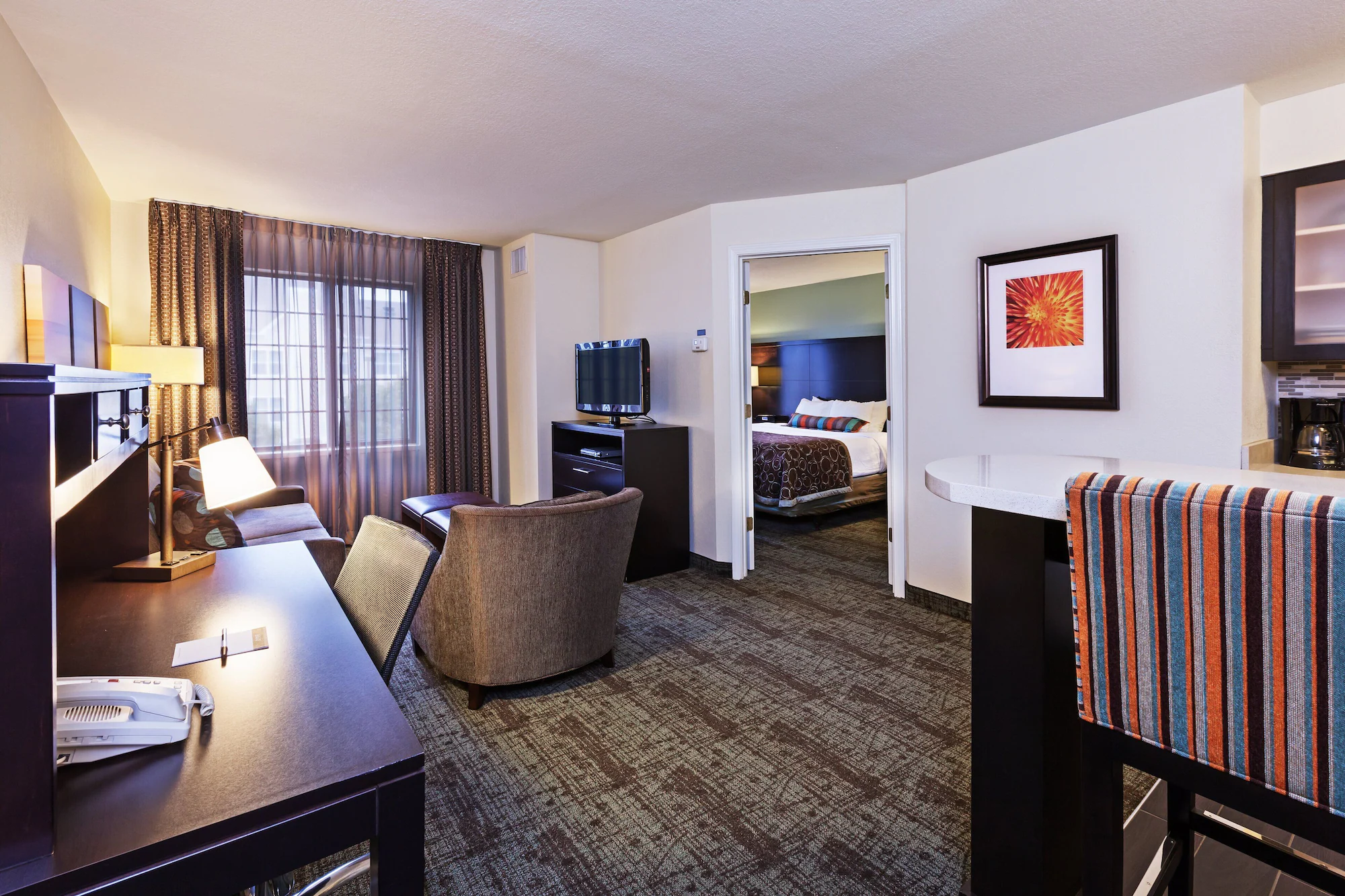 1 Bedroom Double Suite full double bed
