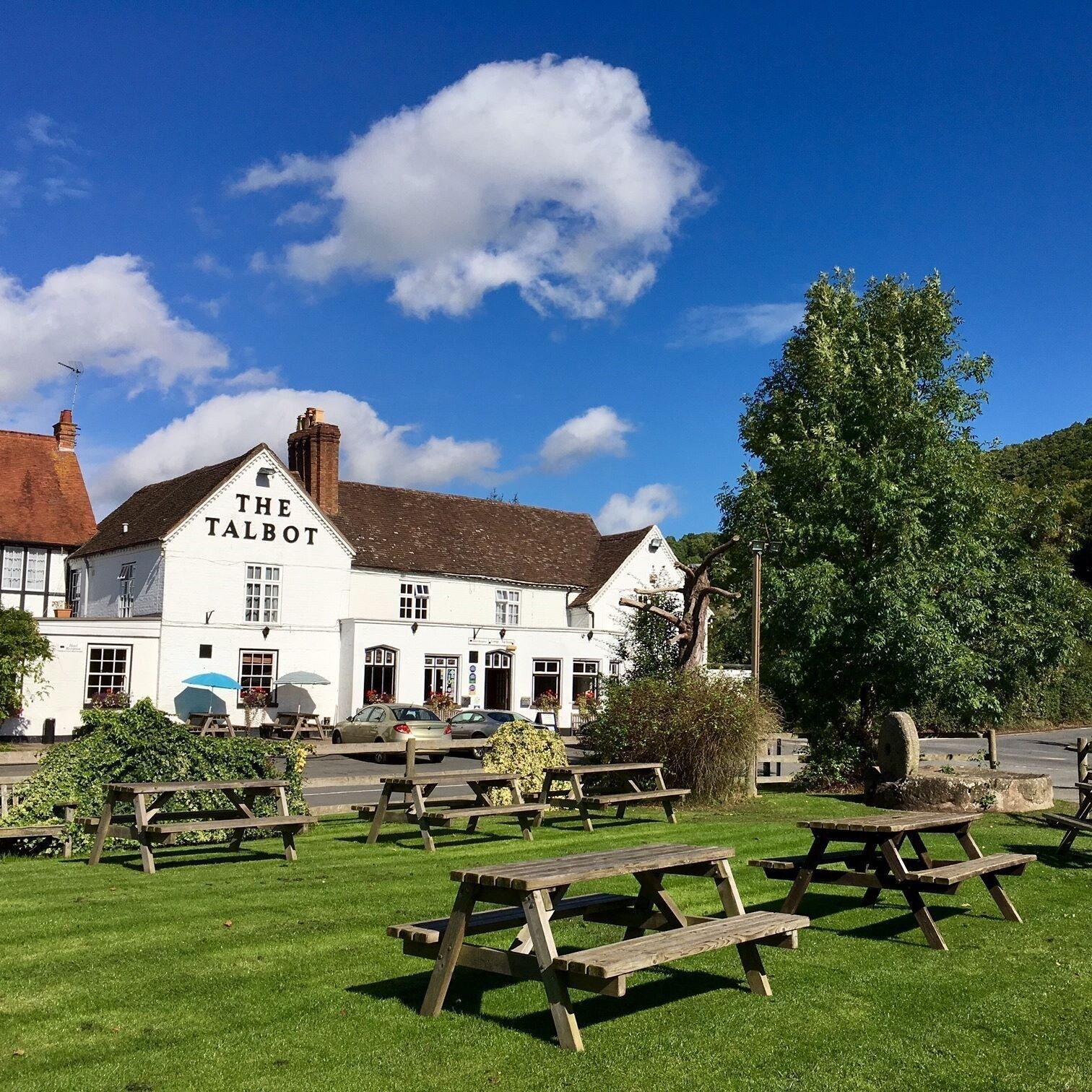 The Talbot at Knightwick exterior