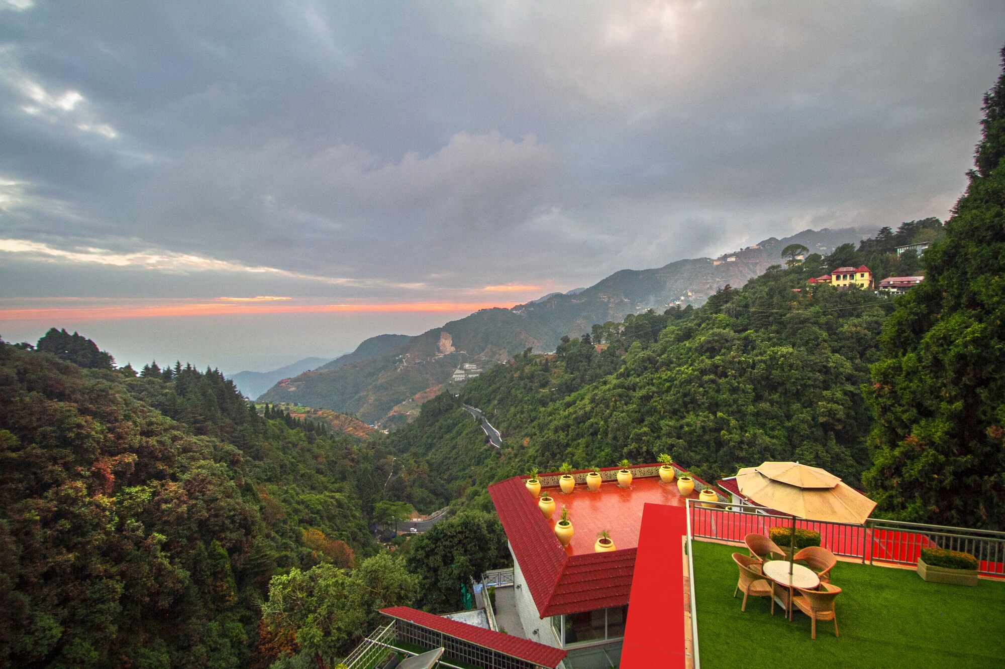 Yog Wellness Resorts & Spa By Amritara - Mussoorie