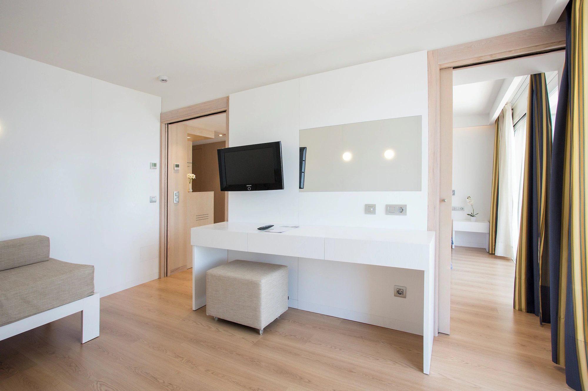 Deluxe Double room full double bed
