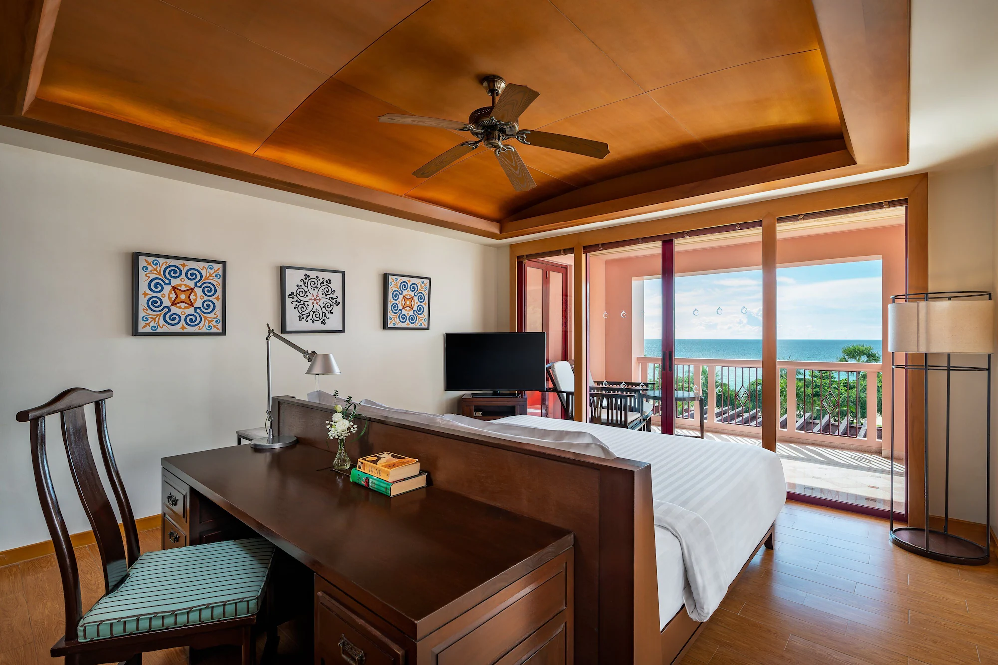 2 Bedrooms Quadruple Villa