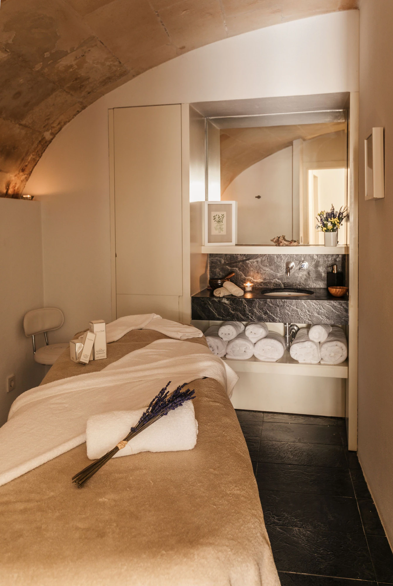 Deluxe Premier Double room with view full double bed