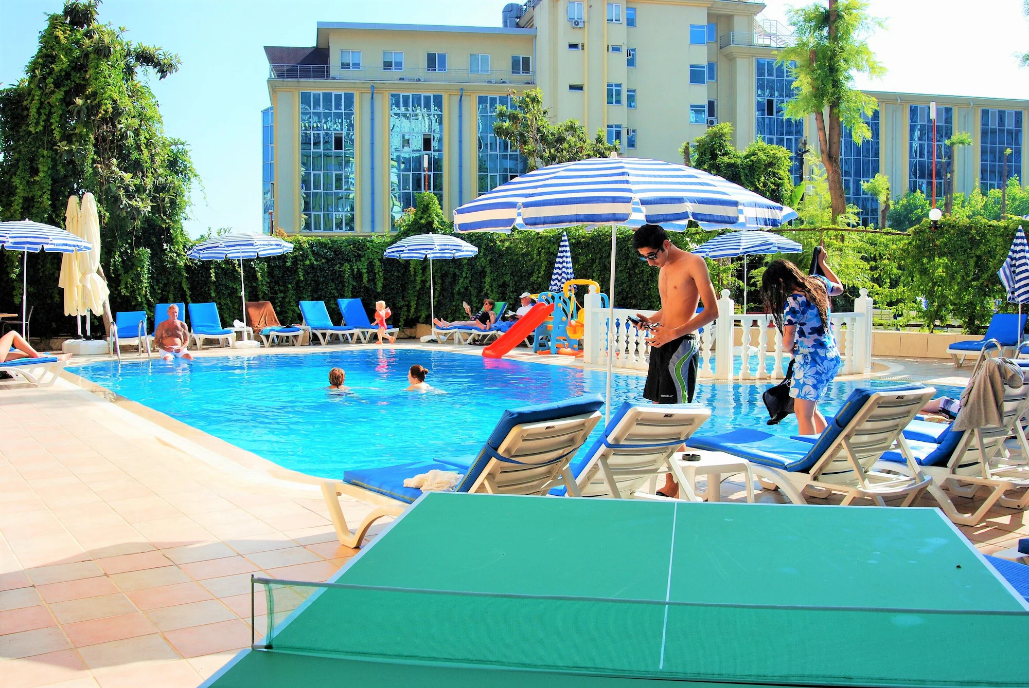 Select Apart Hotel exterior