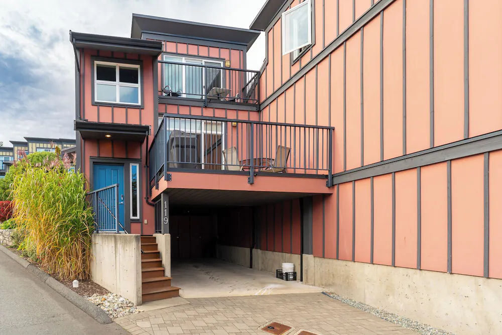Sooke Harbour Townhouse - Waterfront 2-bed Rental - Sooke