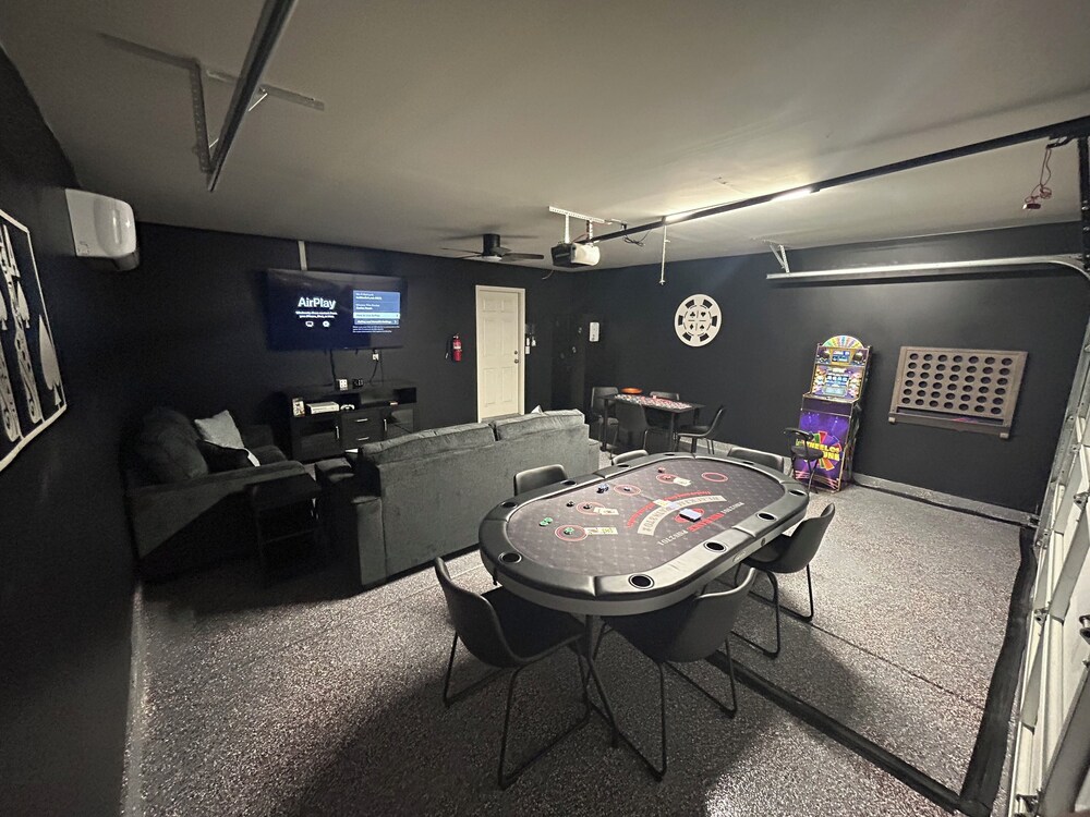 A Family Friendly Home, With A Touch Of Casino! - Laughlin, NV