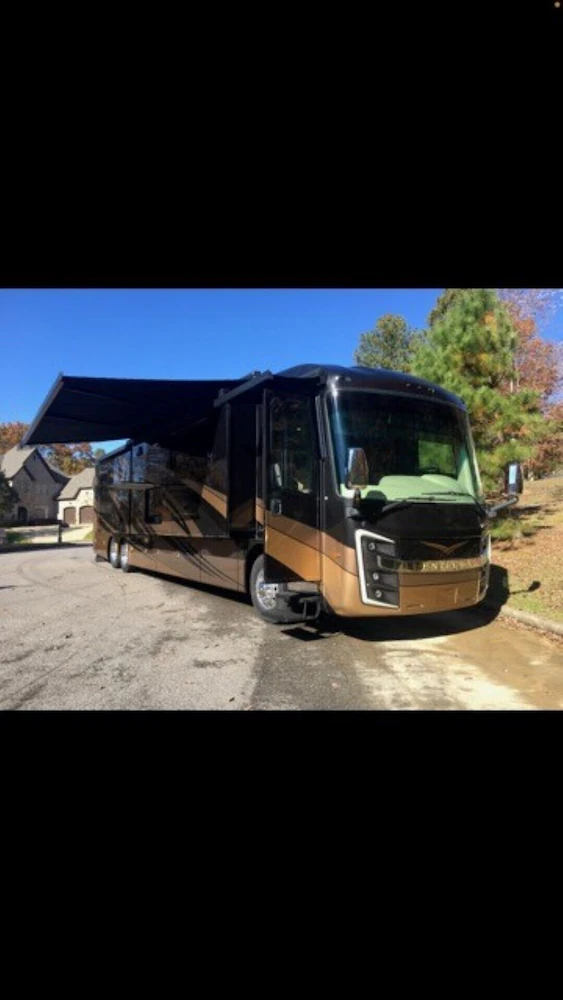 Your Vacation In Style! Enjoy Your Family On The Road With Comfort & Class!! - Montgomery, AL