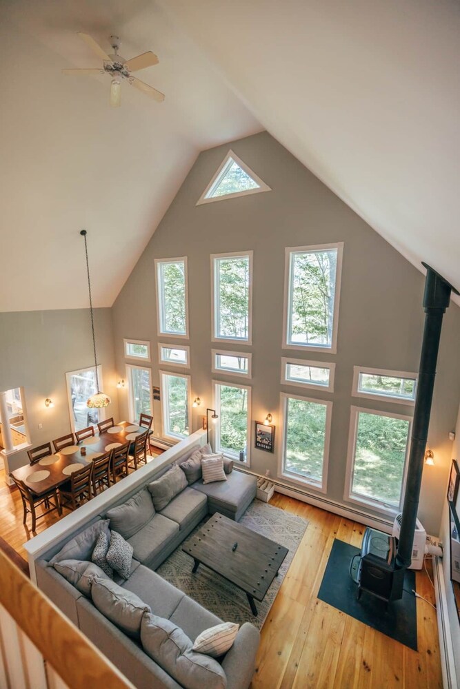 Waterfront, Luxury, Spacious Home In Freeport! - Freeport, ME