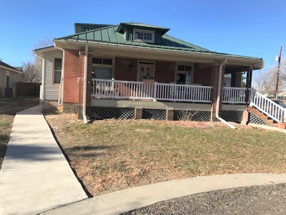 Main Floor Apartment Within Our House - Lakewood, CO