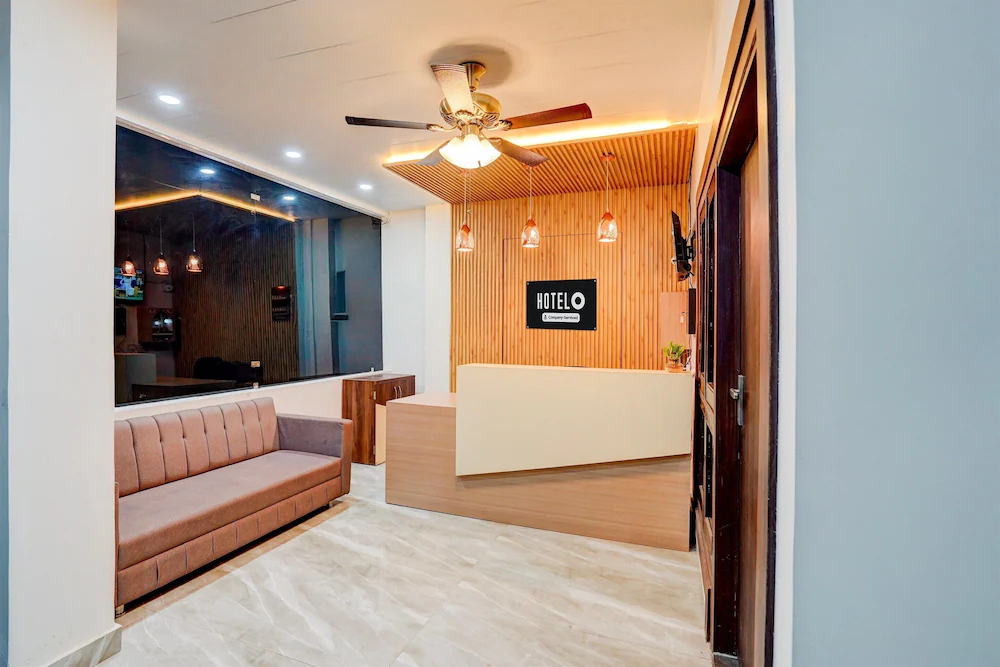 Deluxeneelam Hotel - Bareilly