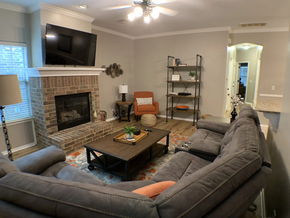 Wooded Area Near Uco & Hospitals With Neighborhood Pool. - Edmond, OK