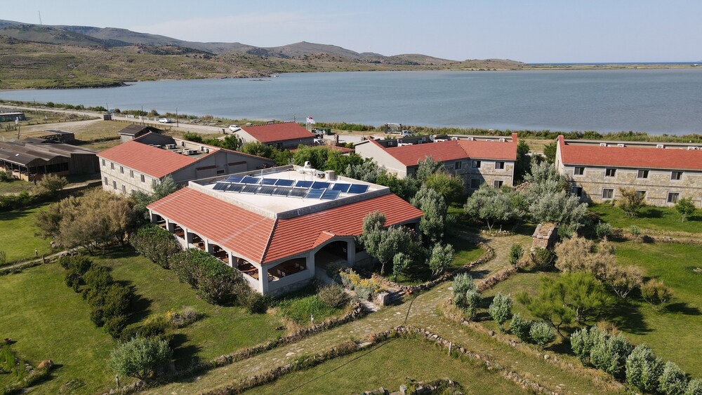 Surf Egitim Merkezi Oteli - Gökçeada