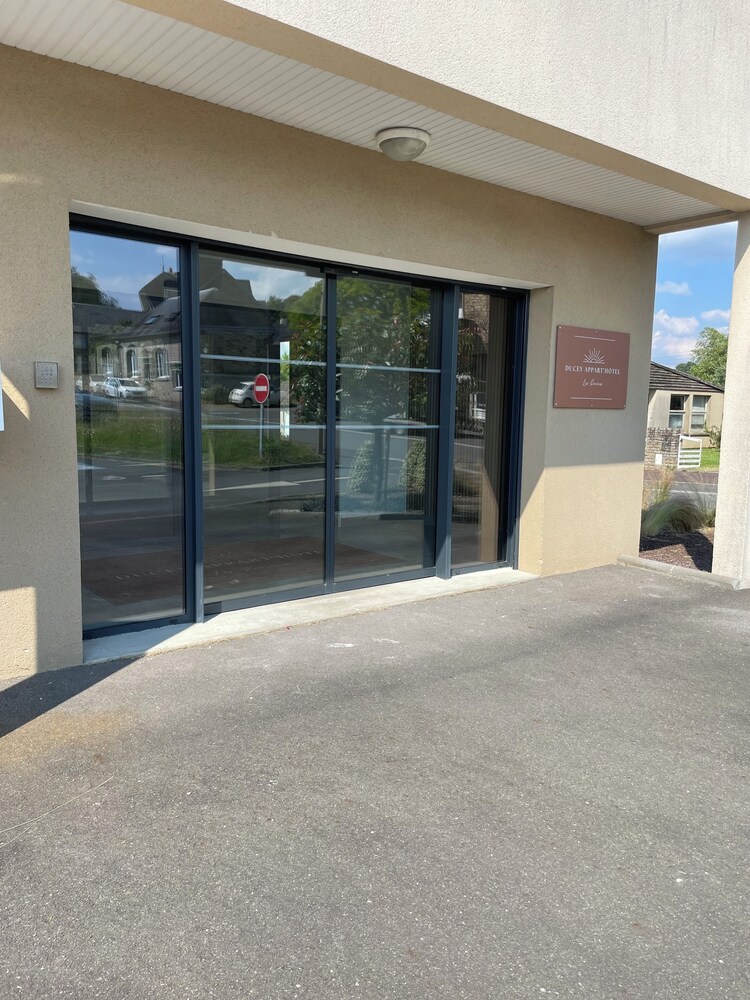 Ducey Appart'hôtel - Les Rivières - Basse-Normandie