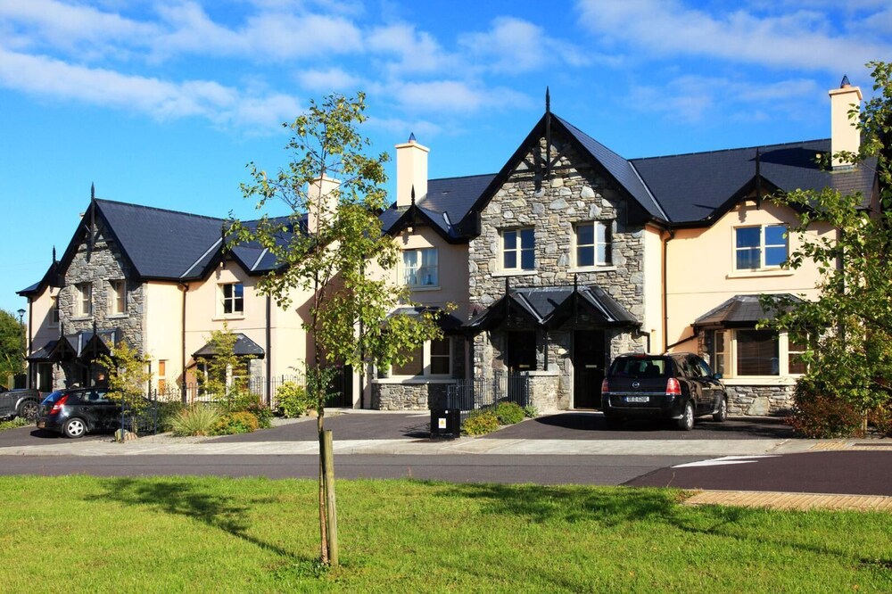 An Ardmullen 3 Bed Oak  That Sleeps 6 Guests  In 3 Bedrooms - Kenmare